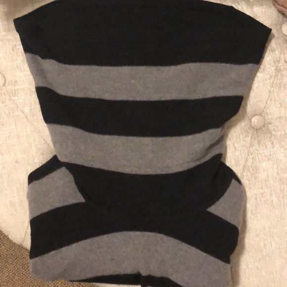 BCBG wool & cashmere sweater - Picture 4 of 5